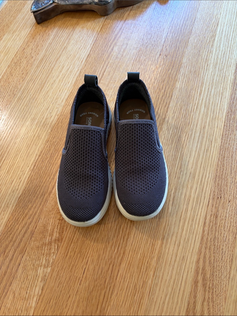Sonoma Kids Slip-On Knit Sneakers in Charcoal Gray Size 12